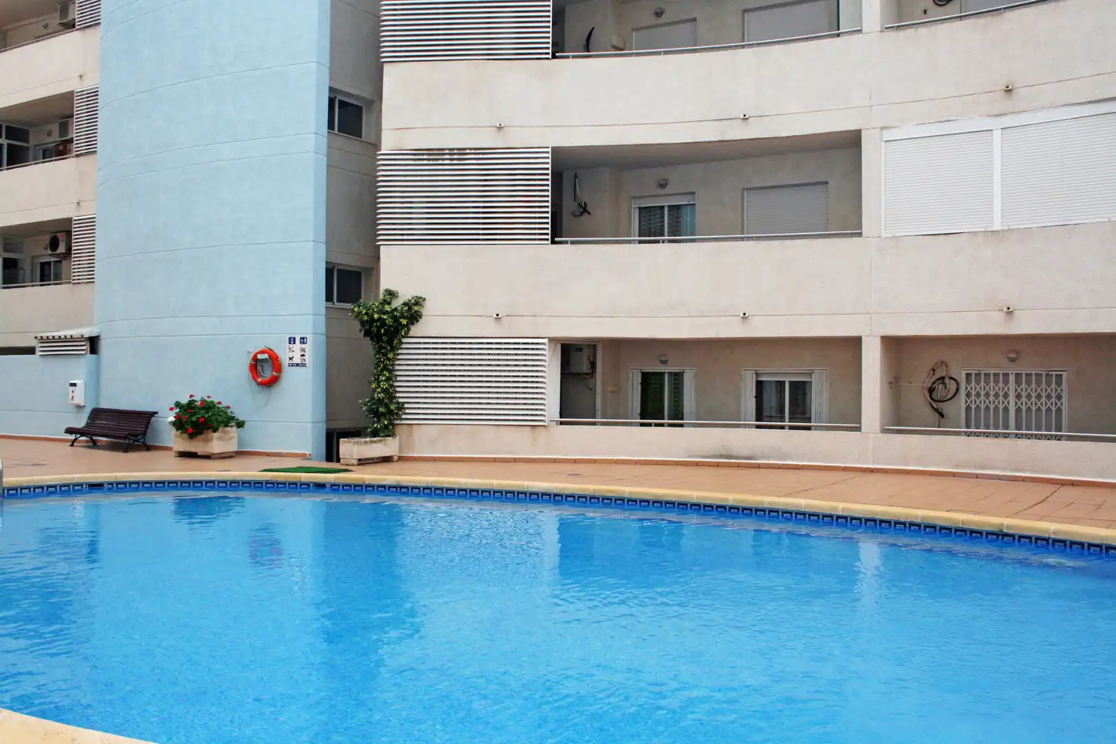 Piscina de Piso en venta en Calpe / Calp con Aire acondicionado, Terraza y Amueblado