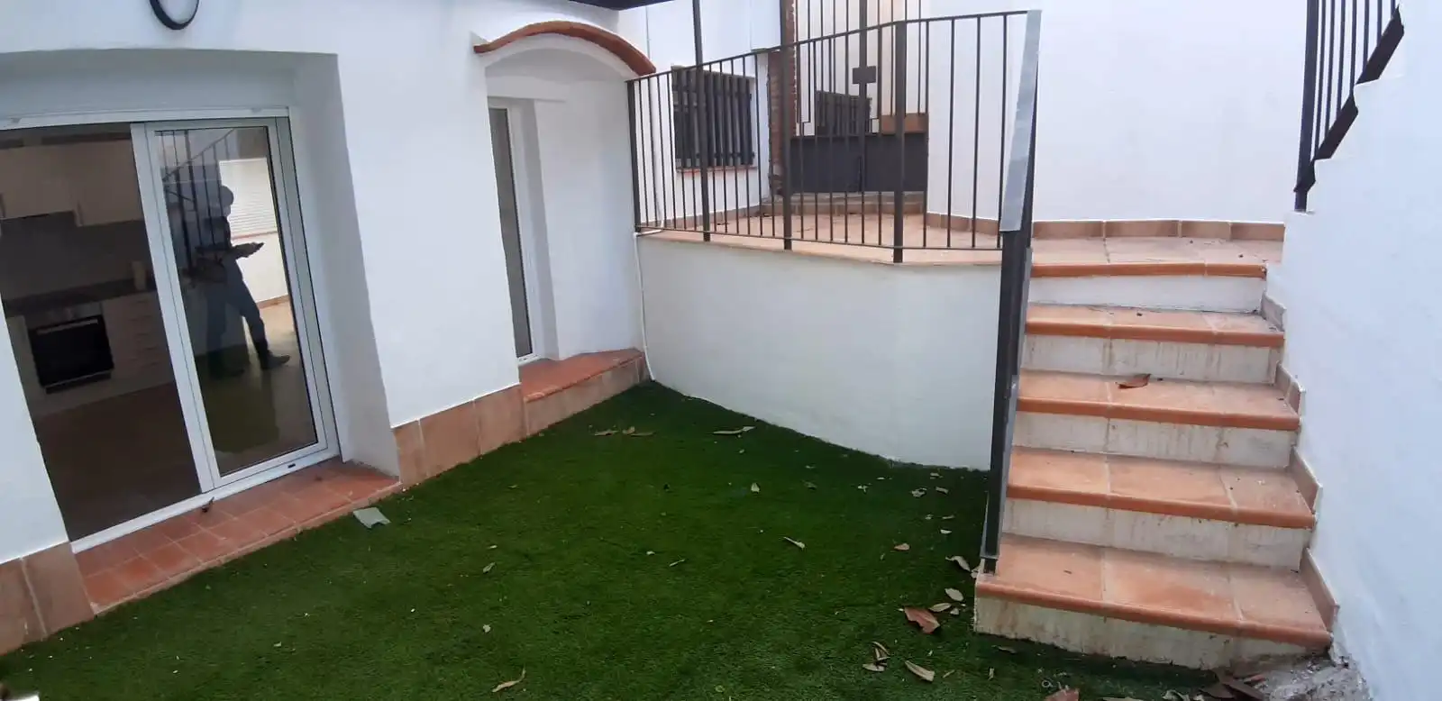 Terrassa de Casa adosada en venda en Alella amb Aire condicionat, Jardí privat i Parquet