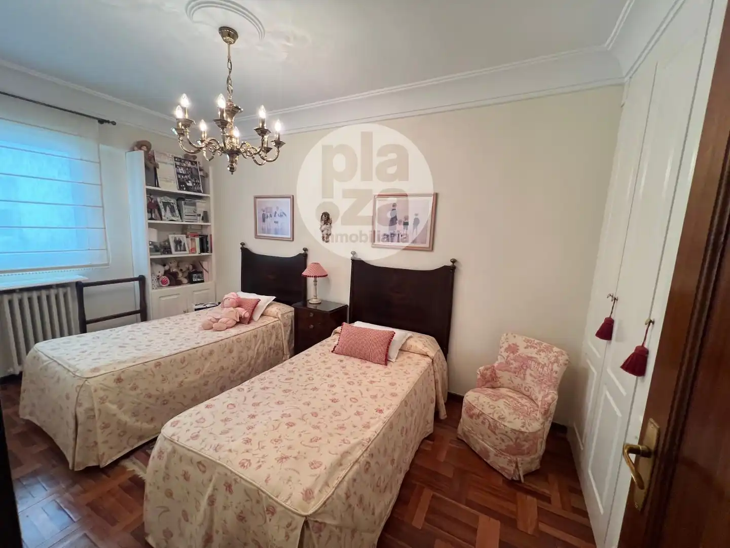 Bedroom of Flat for sale in Burgos  with Heating, Terrace and Storage room