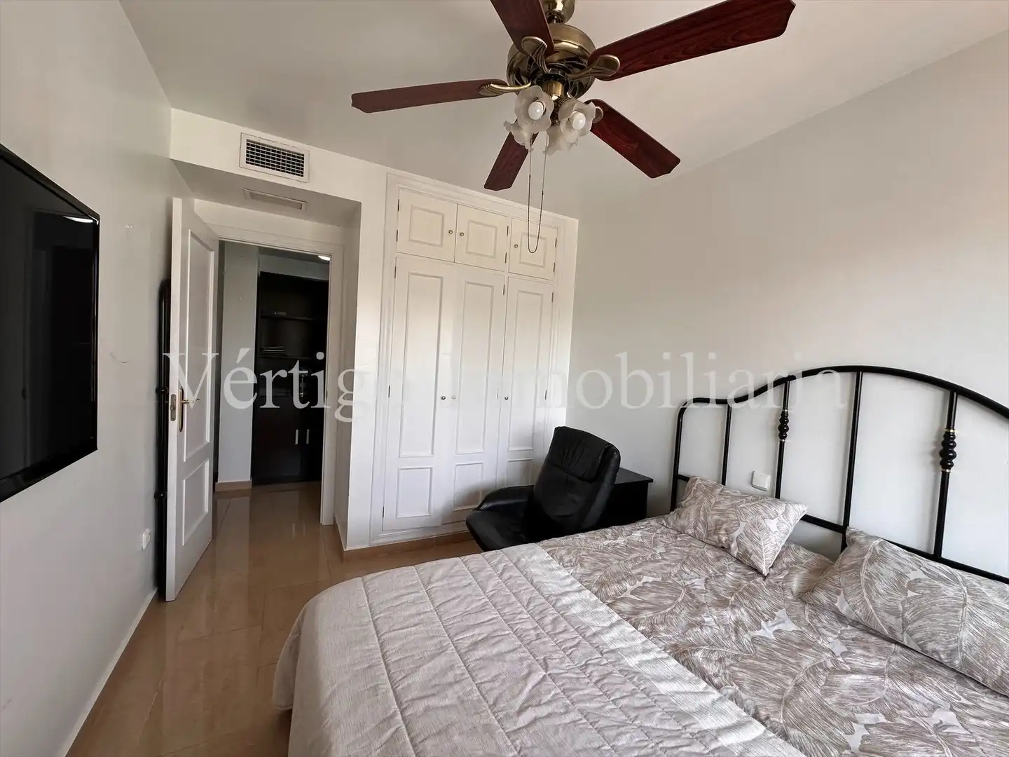 Bedroom of Flat for sale in Dos Hermanas  with Air Conditioner, Heating and Private garden