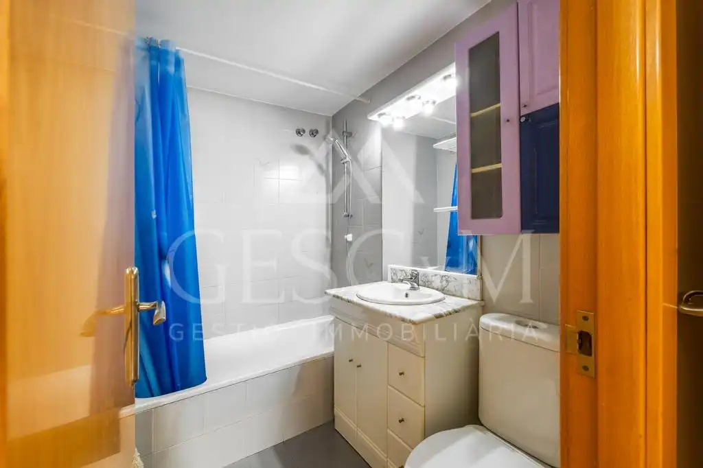Baño de Piso en venta en Sant Joan Despí con Parquet, Terraza y Balcón
