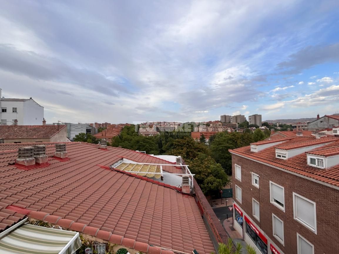 Vista exterior de Piso en venta en Guadalajara Capital con Aire acondicionado y Terraza