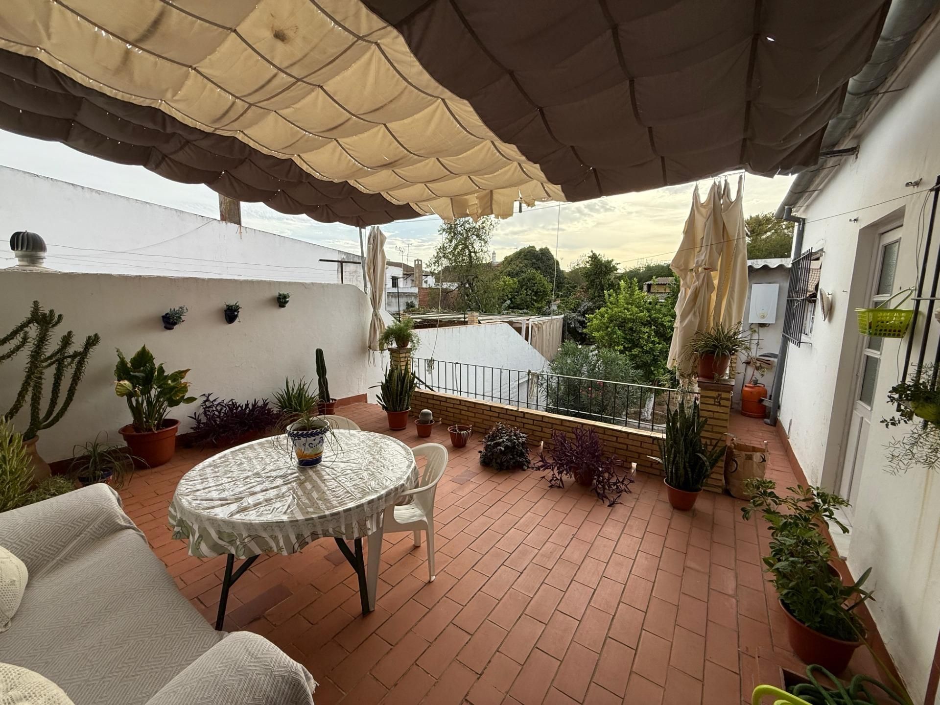 Casa adosada en venta en Calle ALFARERIA, 27