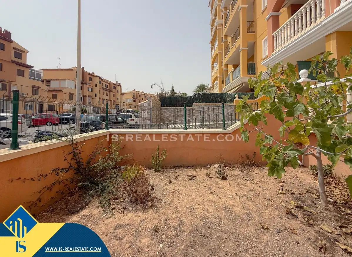 Vista exterior de Apartamento en venta en Torrevieja con Aire acondicionado, Calefacción y Terraza