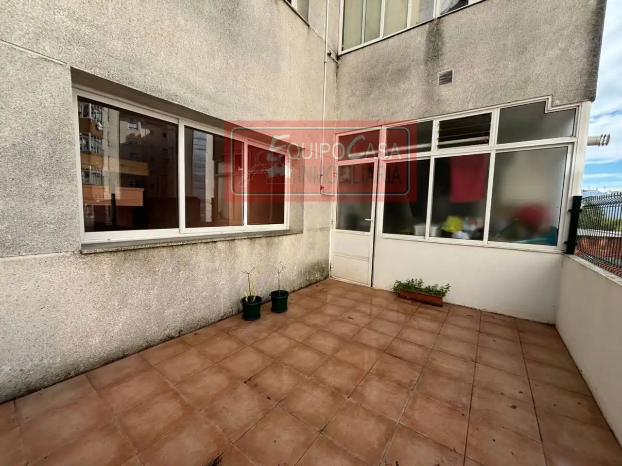 Vista exterior de Pis en venda en Lugo amb Calefacció, Terrassa i Traster