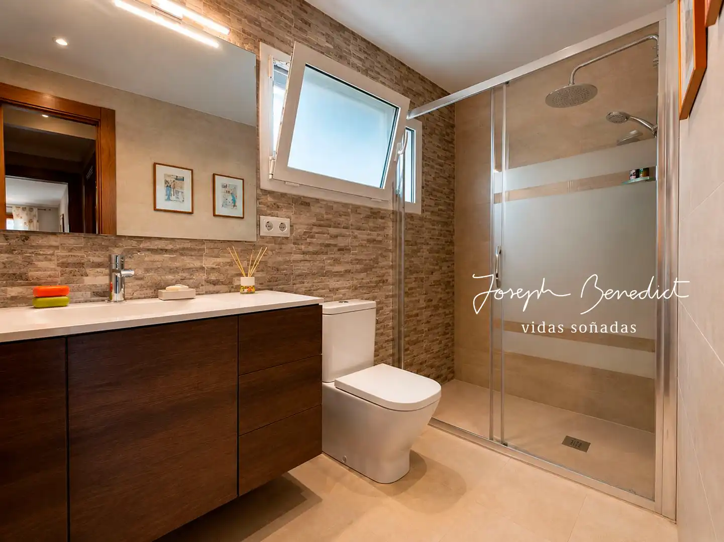 Bathroom of Houses for sale in Castelldefels  with Air Conditioner, Heating and Private garden