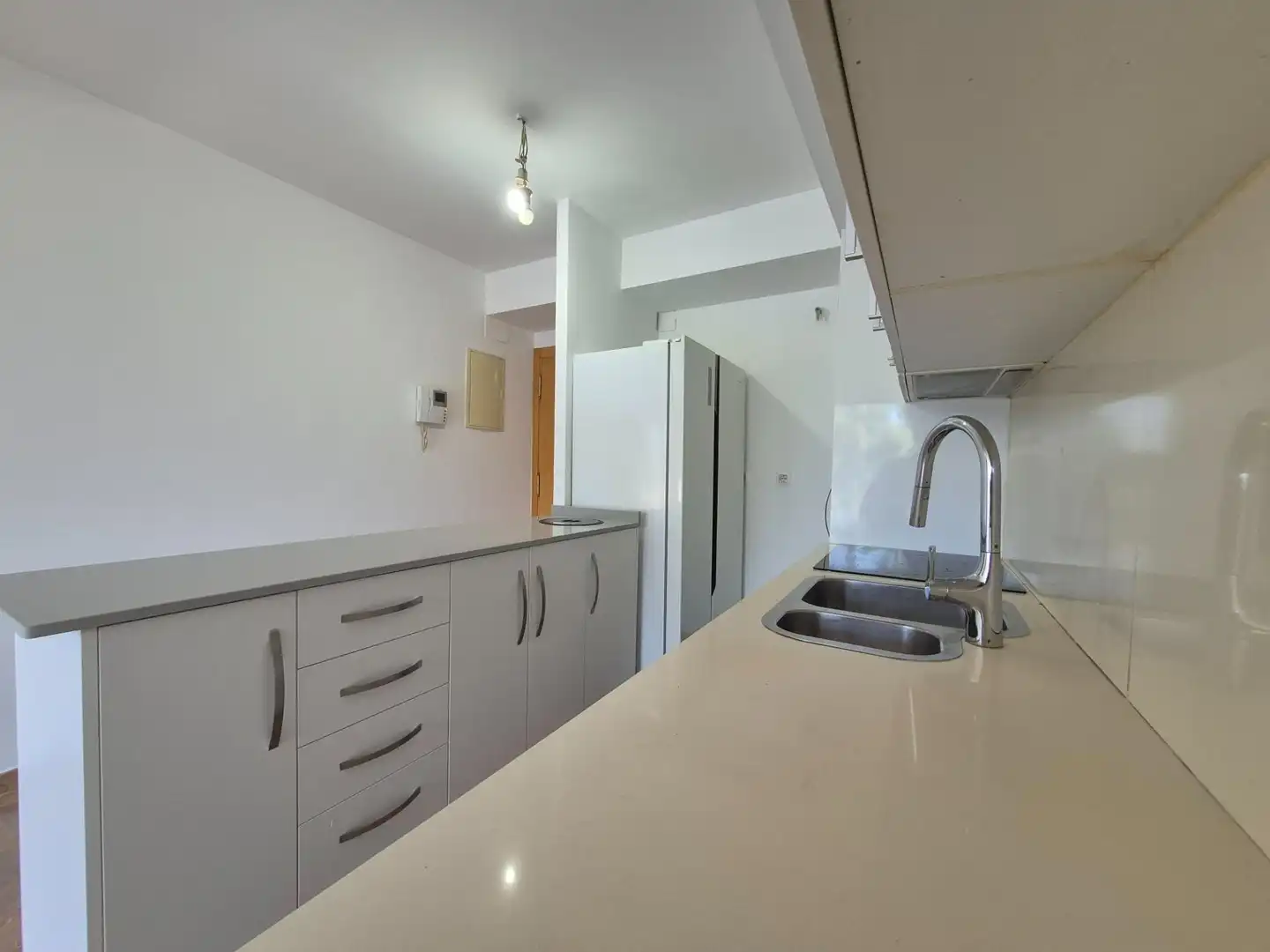 Kitchen of Flat for sale in Aldaia  with Air Conditioner, Private garden and Storage room