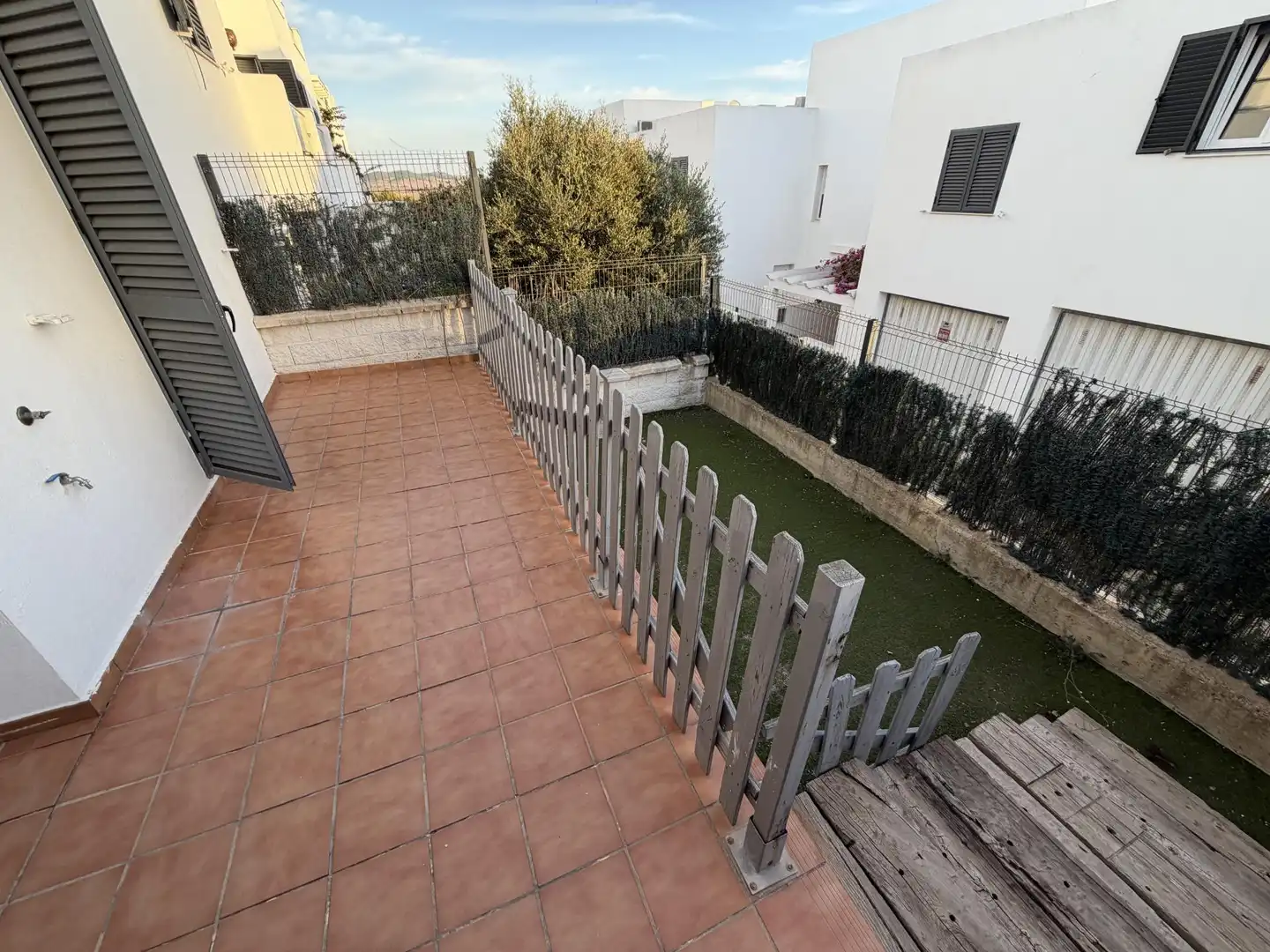 Terrassa de Casa adosada en venda en Conil de la Frontera amb Terrassa, Traster i Piscina comunitària