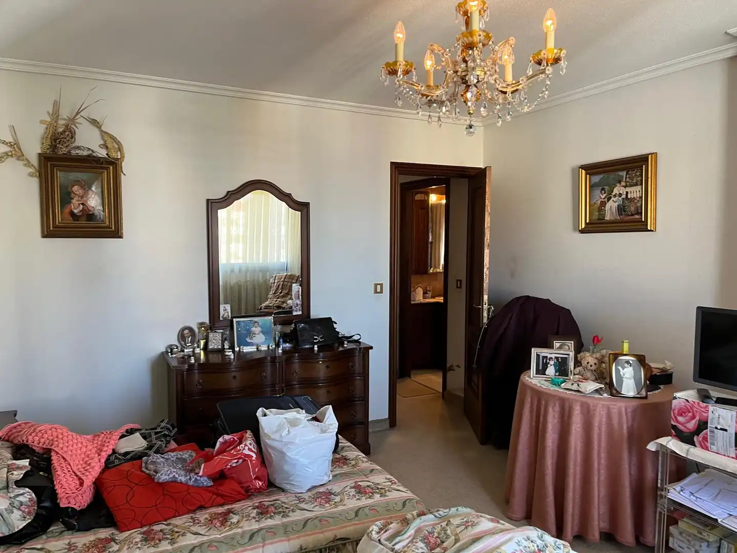 Dormitori de Casa o xalet en venda en Vigo  amb Calefacció, Jardí privat i Parquet