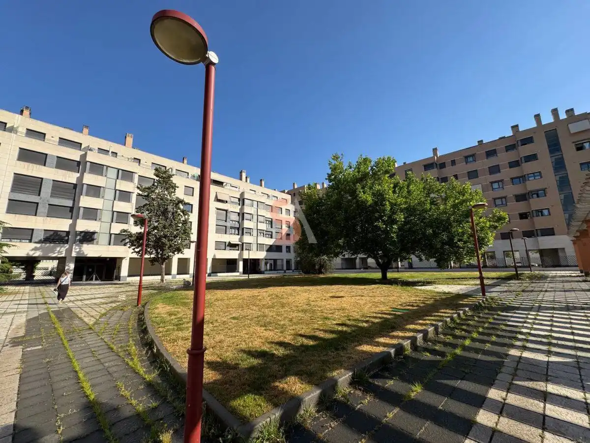 Parkplatz von Wohnung zur Miete in Valladolid mit Heizung, Möbliert und Gemeinschaftspool