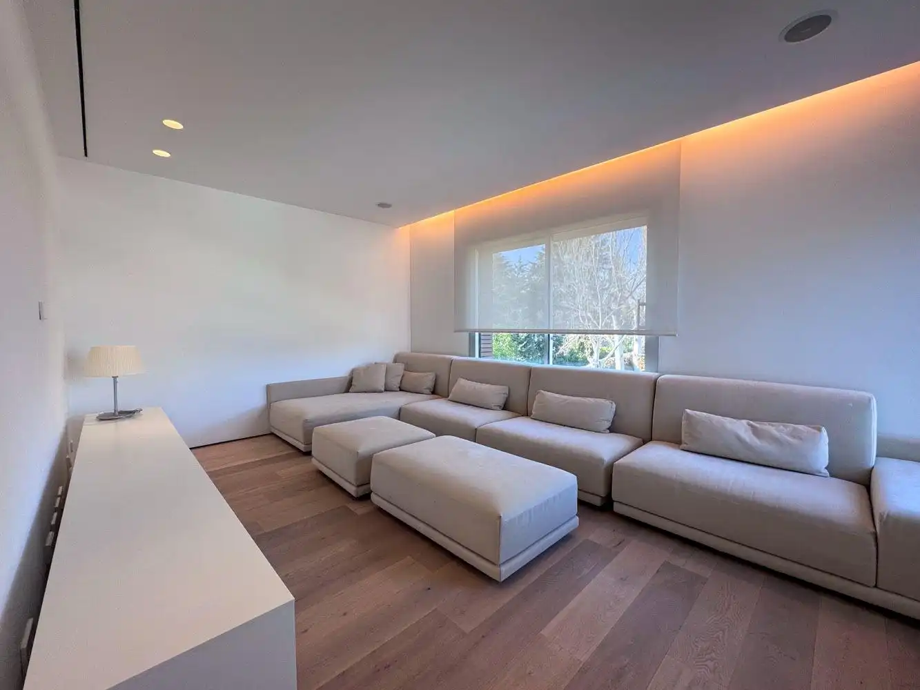 Living room of Houses for sale in Madrid  with Air Conditioner, Heating and Private garden