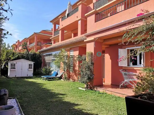 Vista exterior de Apartamento en venta en Sotogrande con Aire acondicionado, Calefacción y Terraza