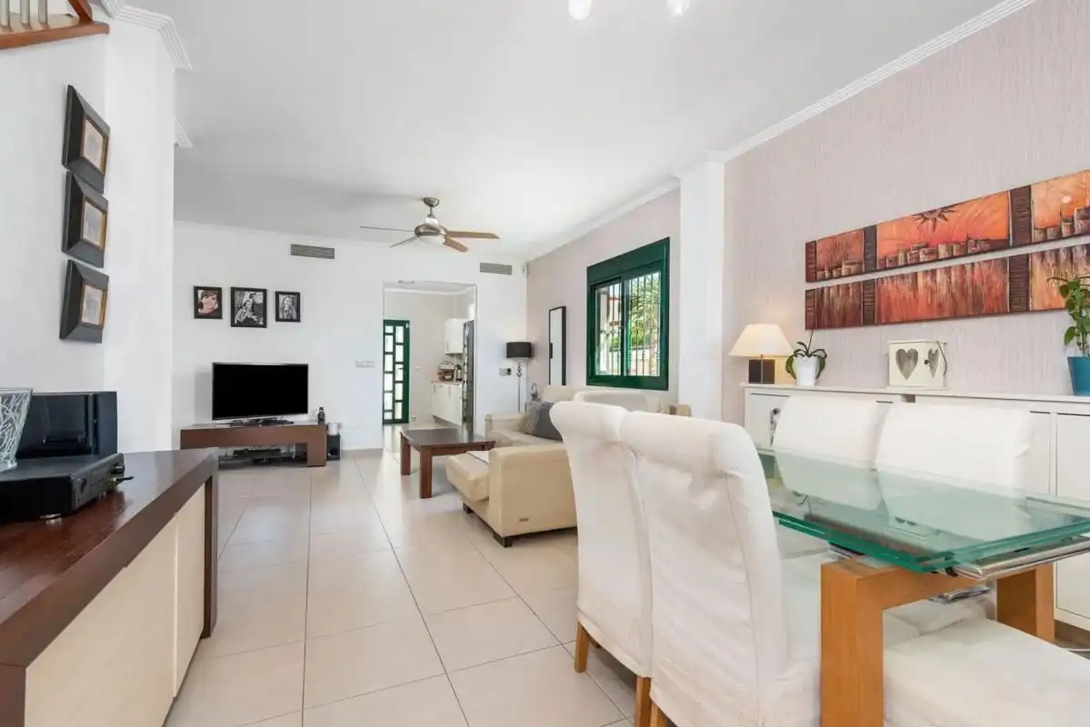 Chalet con piscina en venta en Ciudad Quesada