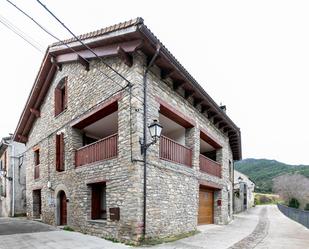 Vista exterior de Casa adosada en venda en Fiscal amb Calefacció, Terrassa i Traster