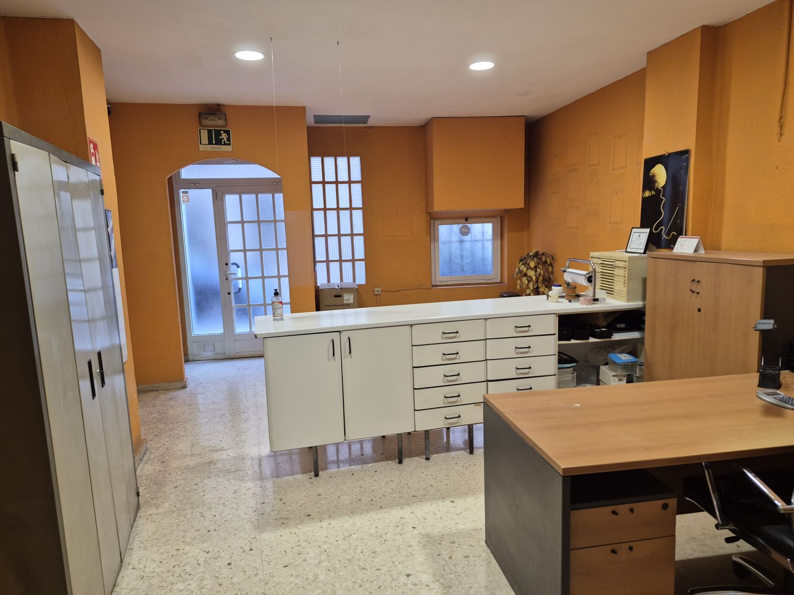 Premises for sale in  Valencia Capital