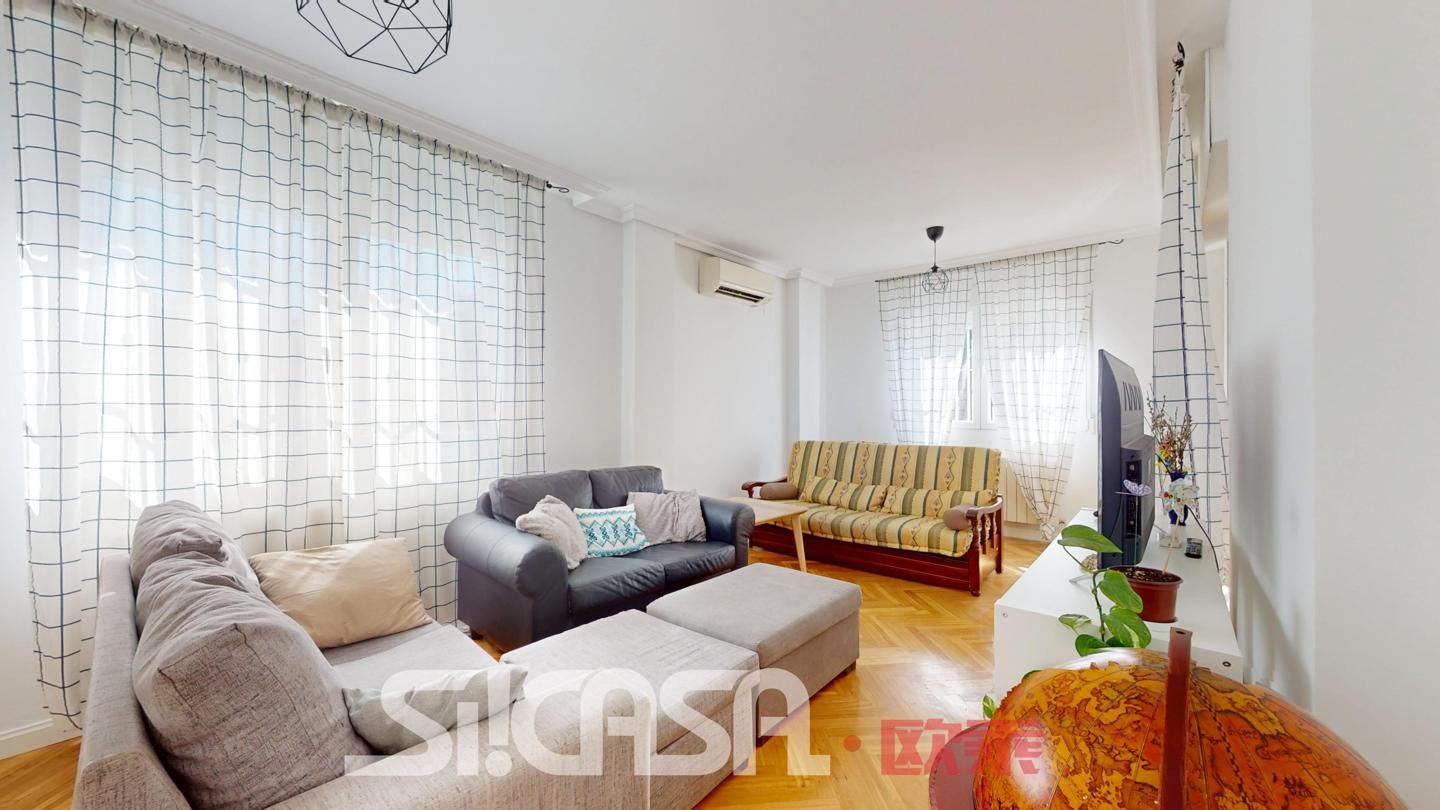 Living room of Single-family semi-detached for sale in Torrejón de la Calzada  with Air Conditioner, Heating and Parquet flooring