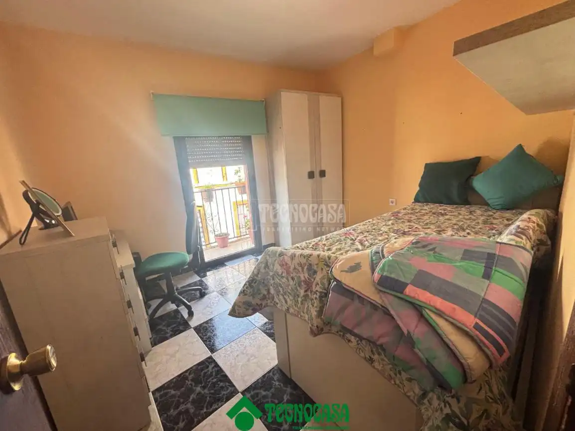 Dormitori de Casa adosada en venda en Montoro amb Aire condicionat
