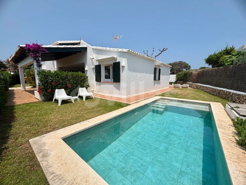 Piscina de Casa o xalet en venda en Sant Lluís amb Aire condicionat, Jardí privat i Terrassa