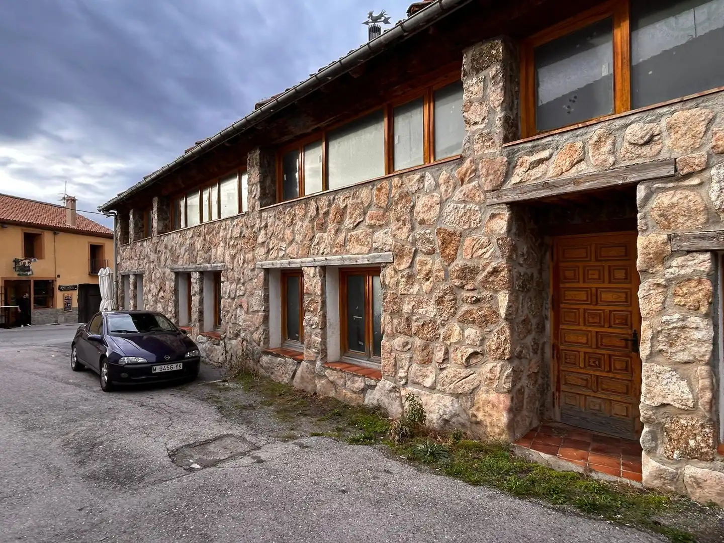 Vista exterior de Edificio en venta en Navafría