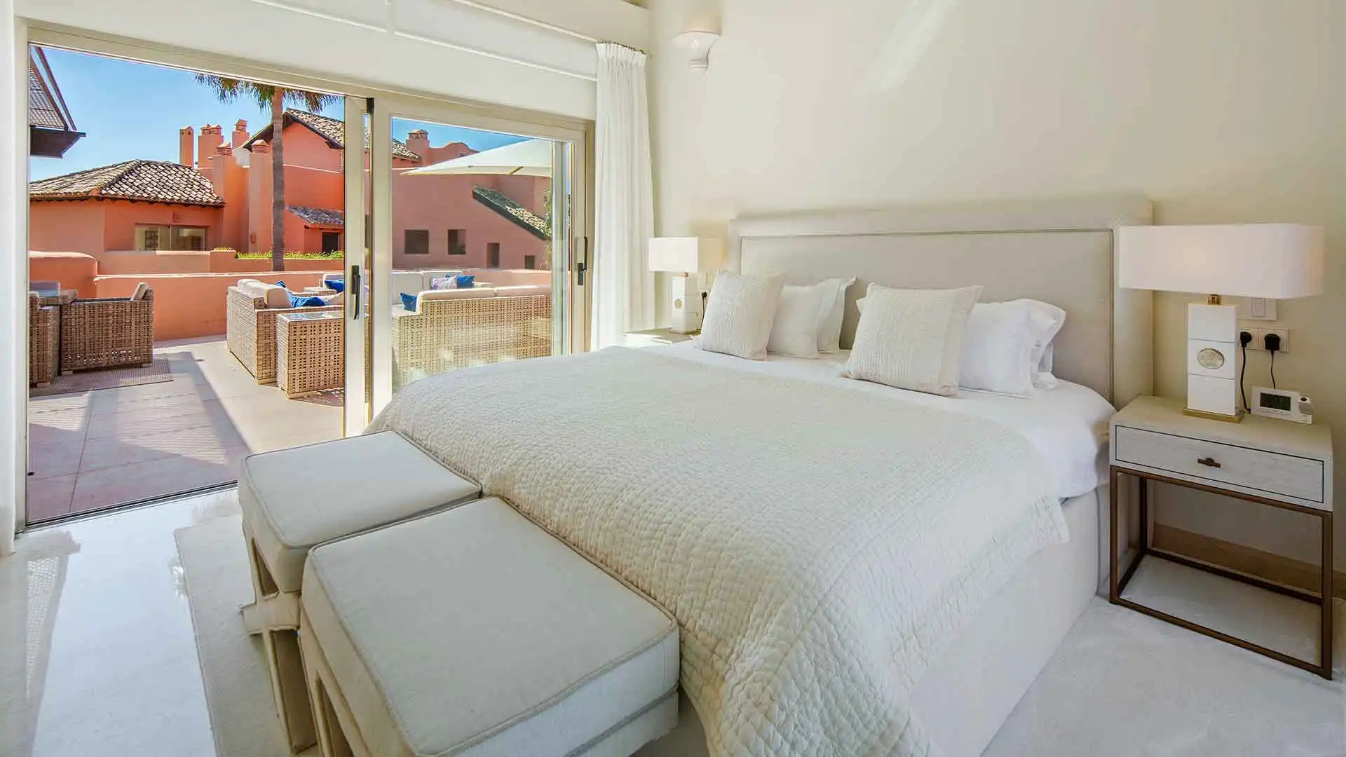 Habitación de Ático en venta en Marbella con Aire acondicionado, Terraza y Trastero