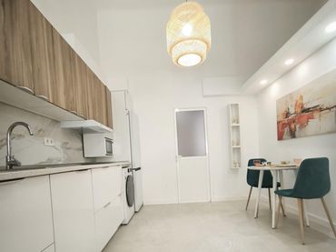Bajo en venta en Rabasa - Los Ángeles - San Agustín