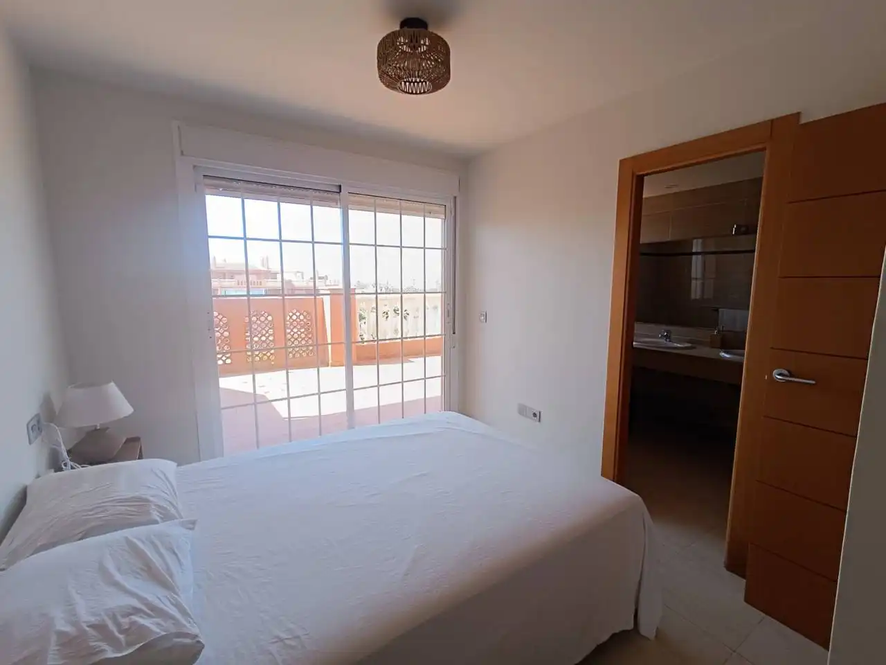 Schlafzimmer von Dachboden zum Verkauf in El Ejido mit Klimaanlage, Heizung und Terrasse