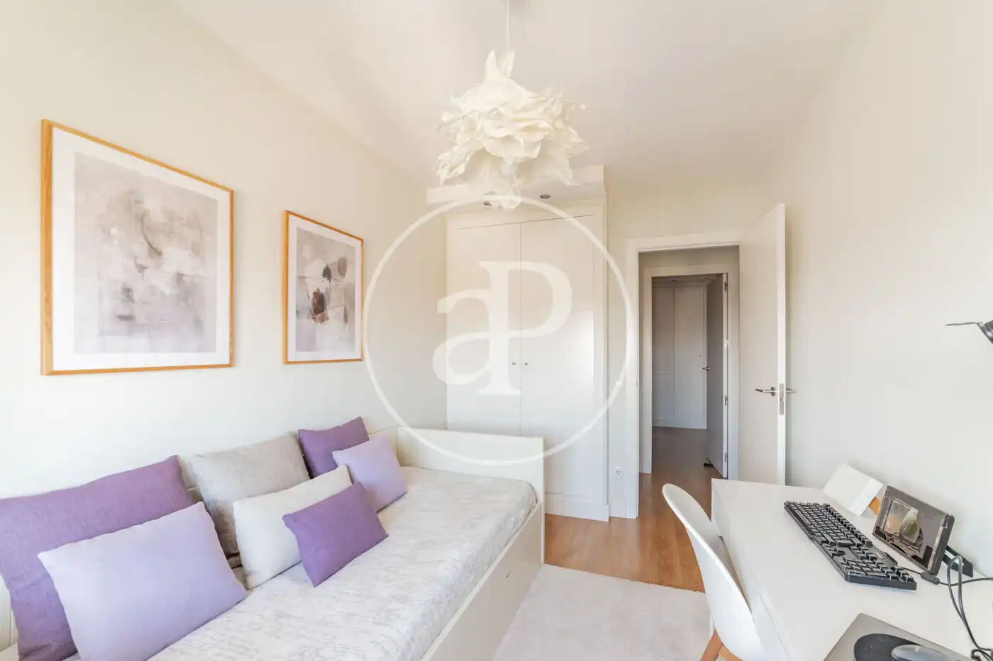 Habitación de Ático en venta en Madrid con Aire acondicionado, Calefacción y Jardín privado