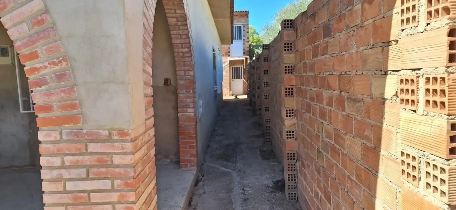 Piso en venta en Fuente-Tójar con Jardín privado, Trastero y Amueblado