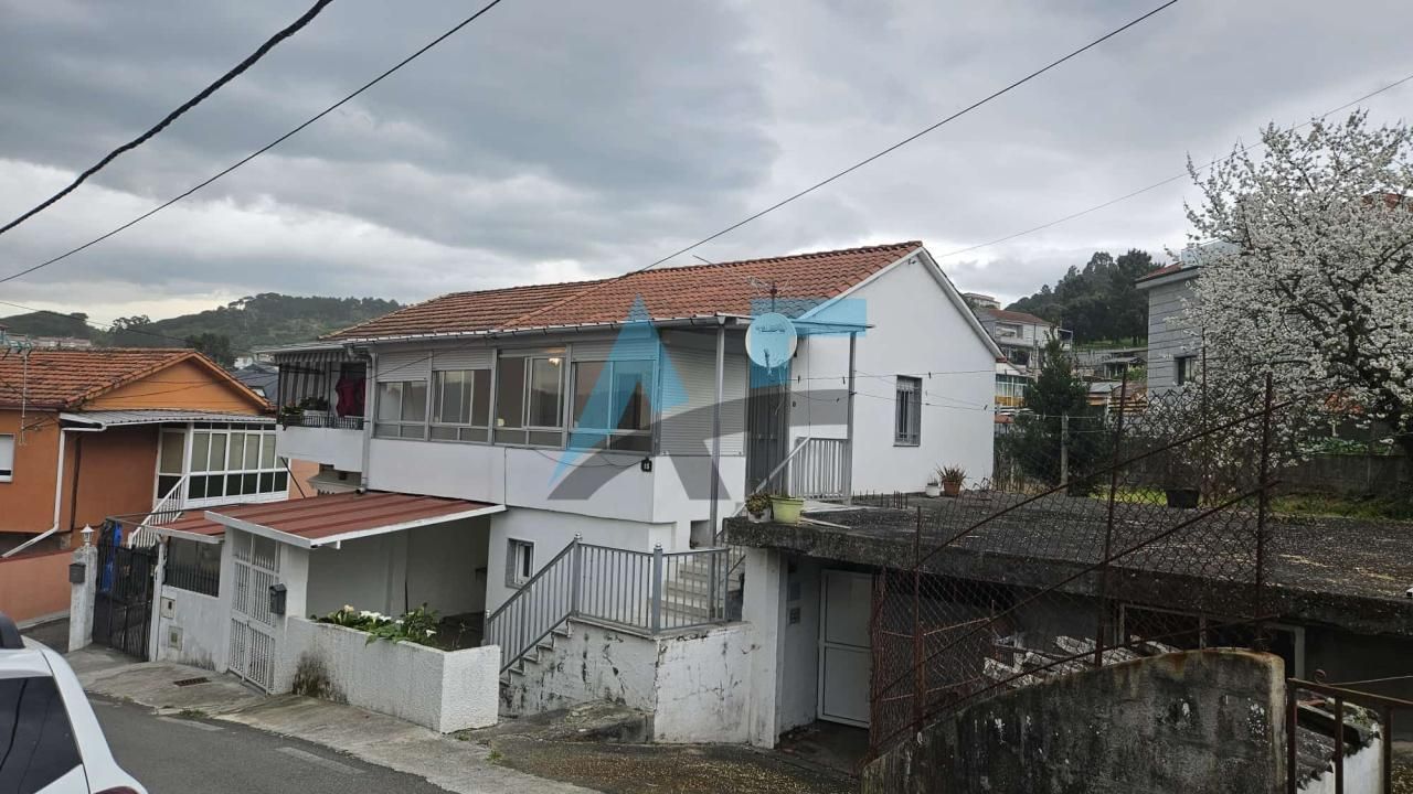 Exterior view of House or chalet to rent in Ourense Capital   with Heating, Private garden and Terrace