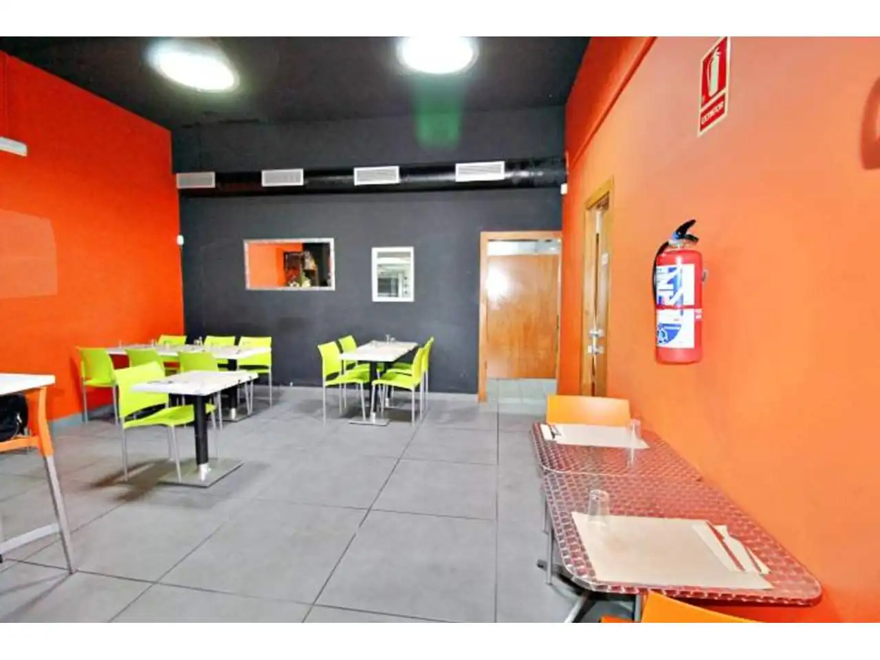 Local comercial de lloguer a Avenida Sant Esteve, imagen 10