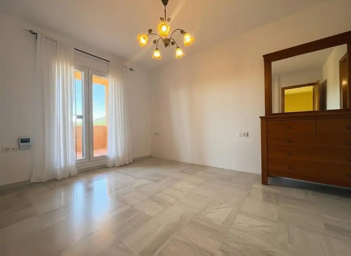 Habitación de Casa o chalet en venta en Algeciras con Calefacción, Jardín privado y Terraza