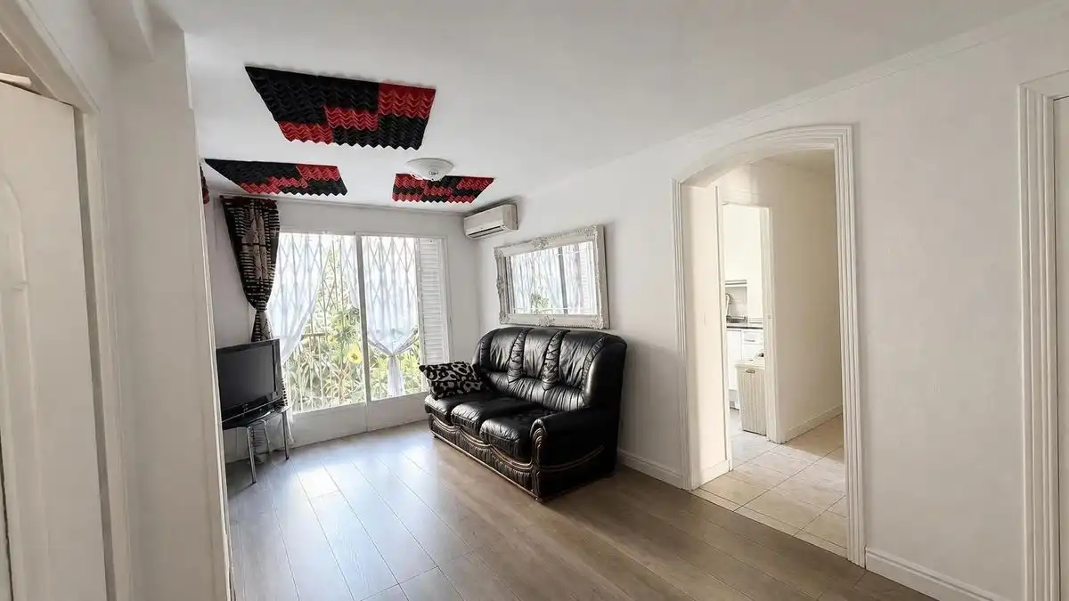 Flat with terrace for sale in Carabanchel