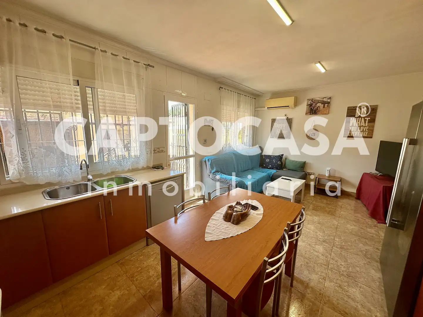 Sala d'estar de Casa adosada en venda en Cartagena amb Aire condicionat, Terrassa i Traster