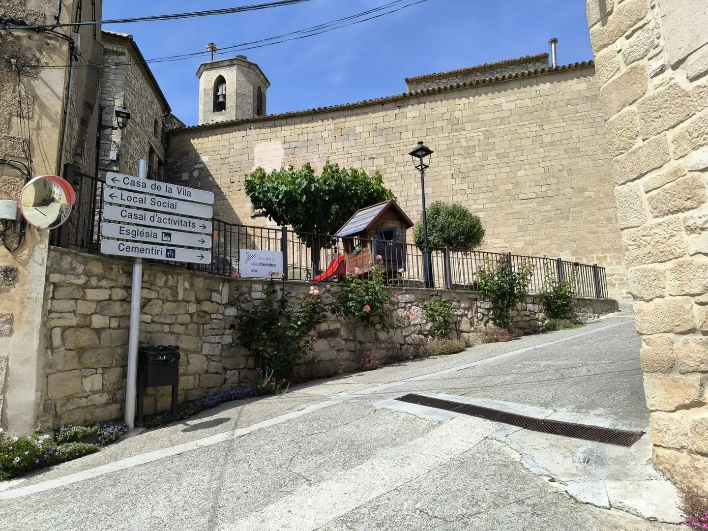 Vista exterior de Casa o chalet en venta en Vallbona de Les Monges con Calefacción, Jardín privado y Terraza