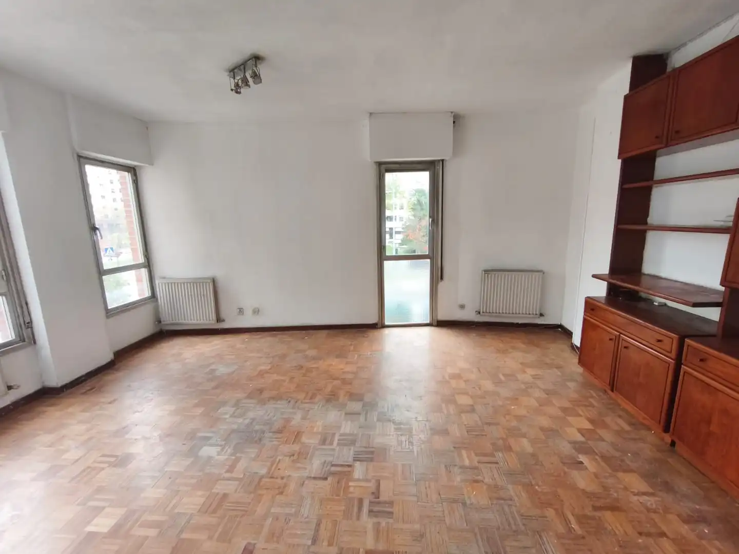 Wohnzimmer von Wohnung zum Verkauf in  Pamplona / Iruña