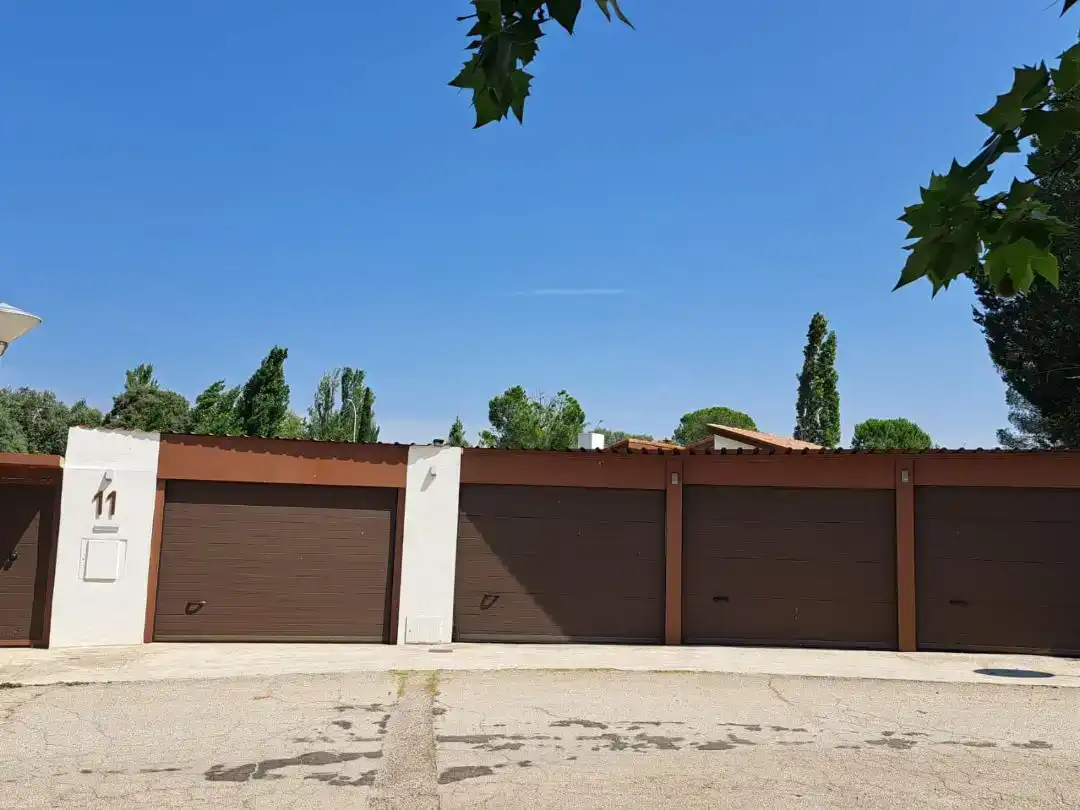 Aparcament de Pis en venda en Algete amb Aire condicionat, Jardí privat i Traster