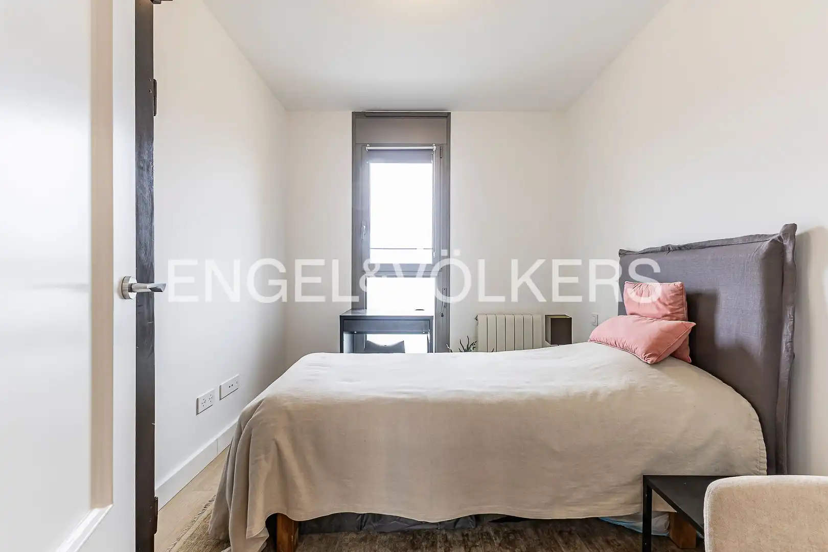 Schlafzimmer von Wohnung zum Verkauf in L'Hospitalet de Llobregat mit Klimaanlage, Heizung und Abstellraum