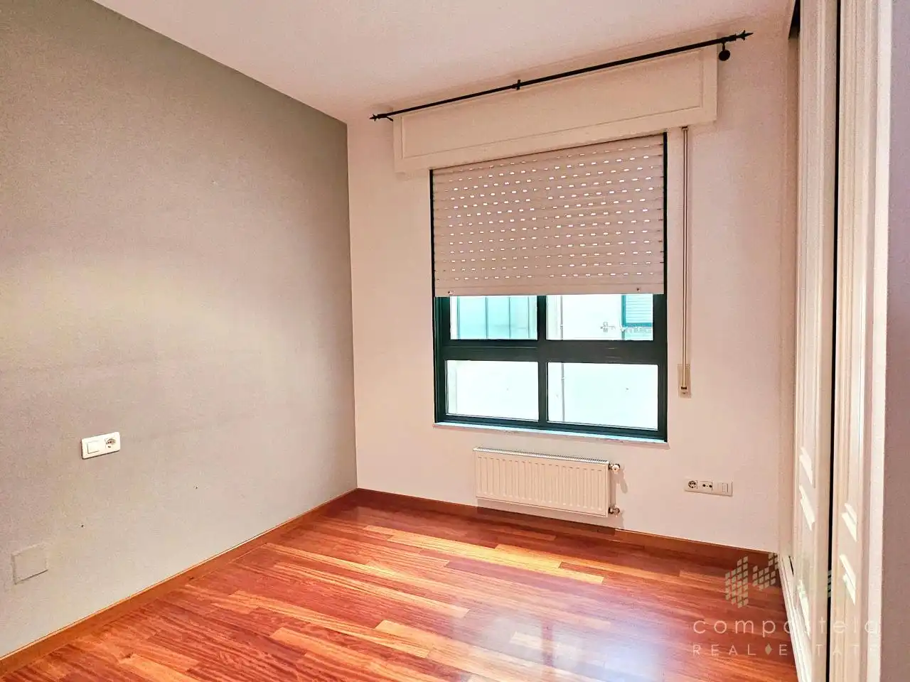 Dormitori de Dúplex de lloguer en Ames amb Calefacció, Parquet i Traster