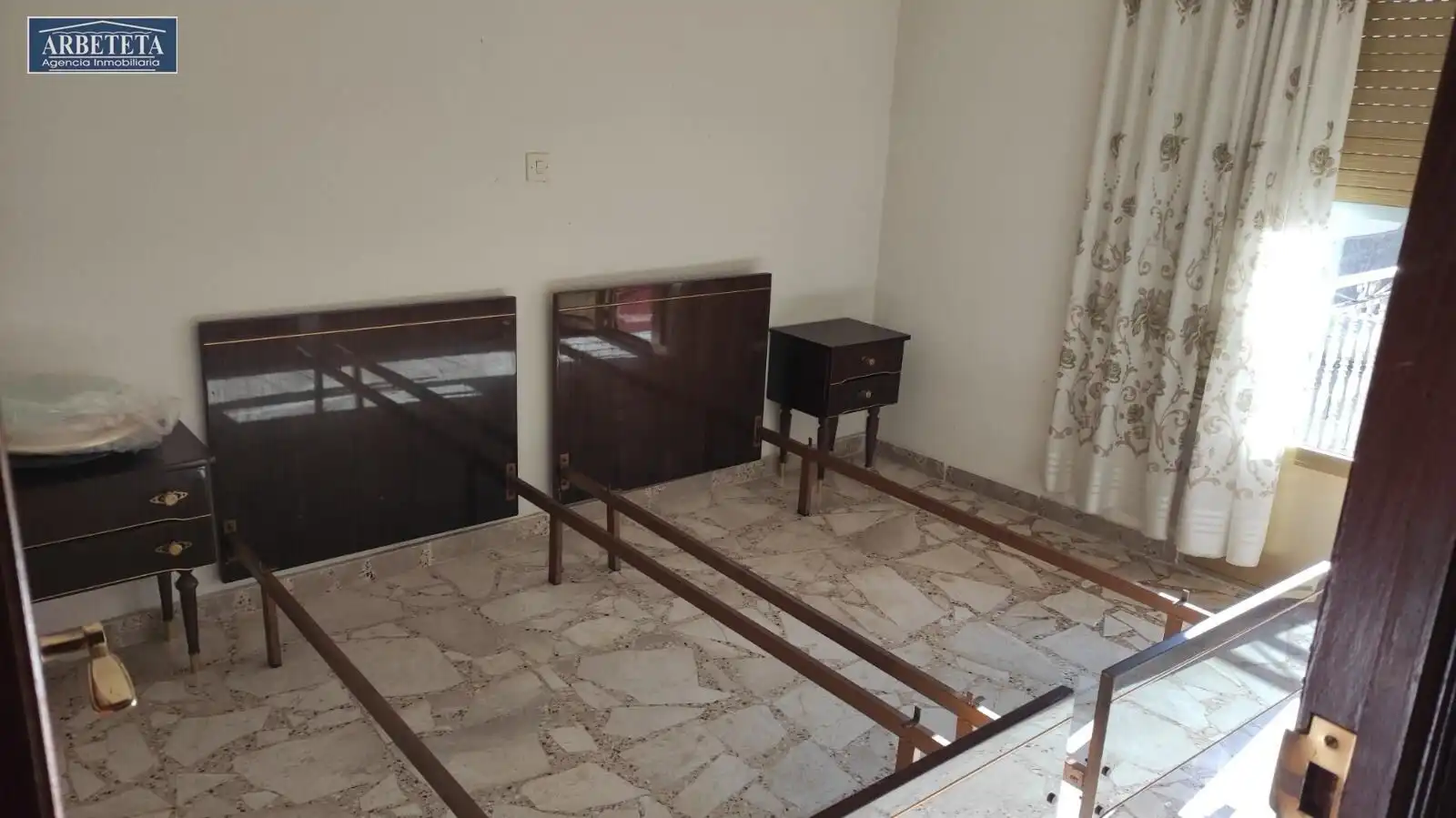 Habitación de Finca rústica en venta en Sacecorbo con Calefacción, Terraza y Balcón