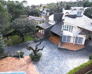 Vista exterior de Casa o xalet en venda en Galapagar amb Aire condicionat, Calefacció i Jardí privat