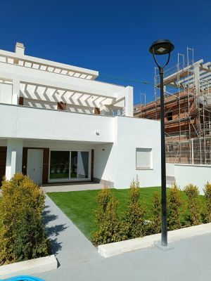 Vista exterior de Pis en venda en Zahara de los Atunes amb Aire condicionat, Jardí privat i Terrassa
