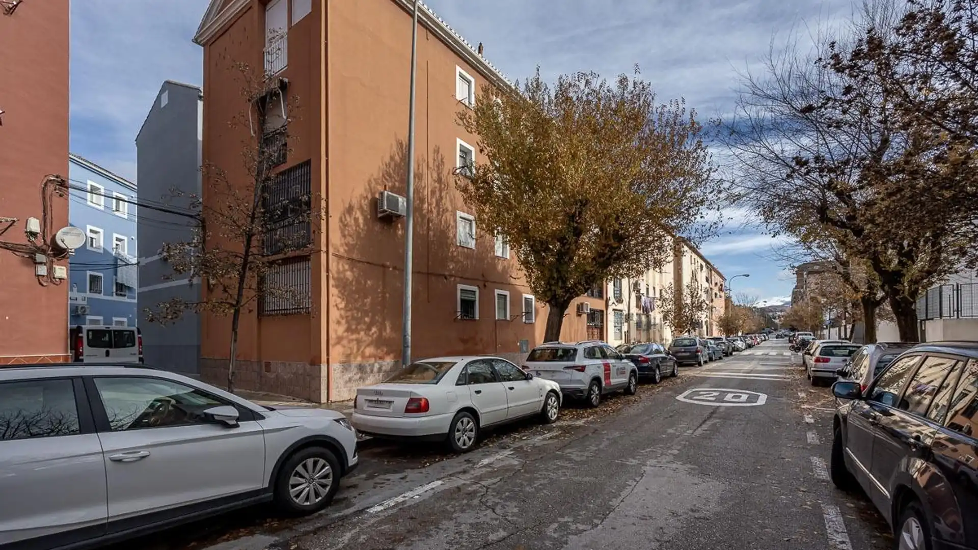 Exterior view of Flat for sale in  Granada Capital  with Balcony