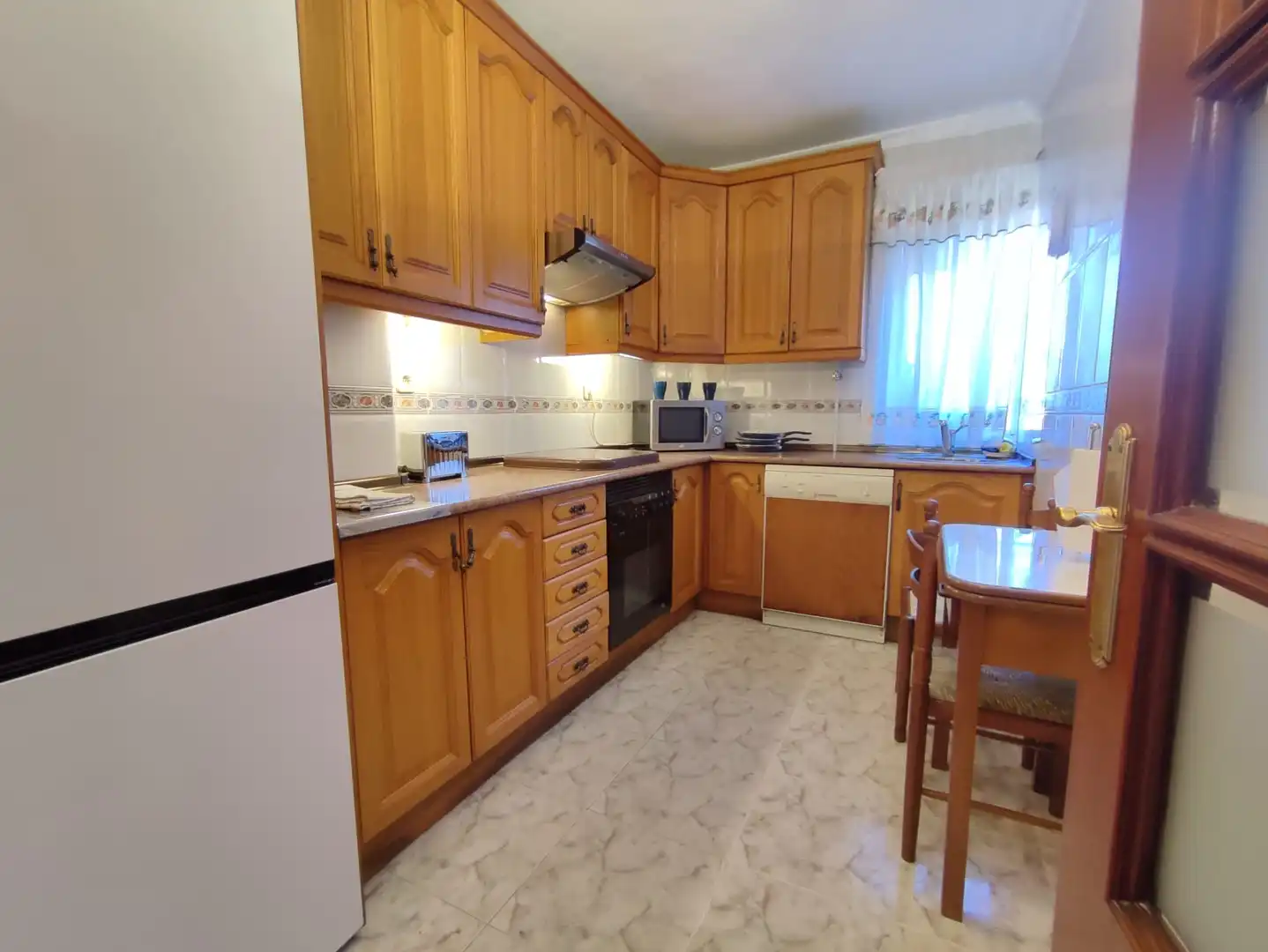 Room in Plaza de Corpus Barga, 7, Palomeras Bajas