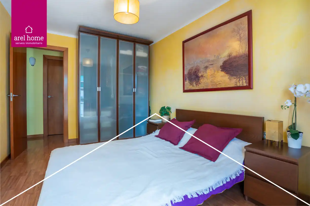 Bedroom of Flat for sale in L'Hospitalet de Llobregat  with Parquet flooring and Balcony
