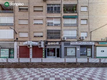 Local comercial en venda a Avenida de América 47
