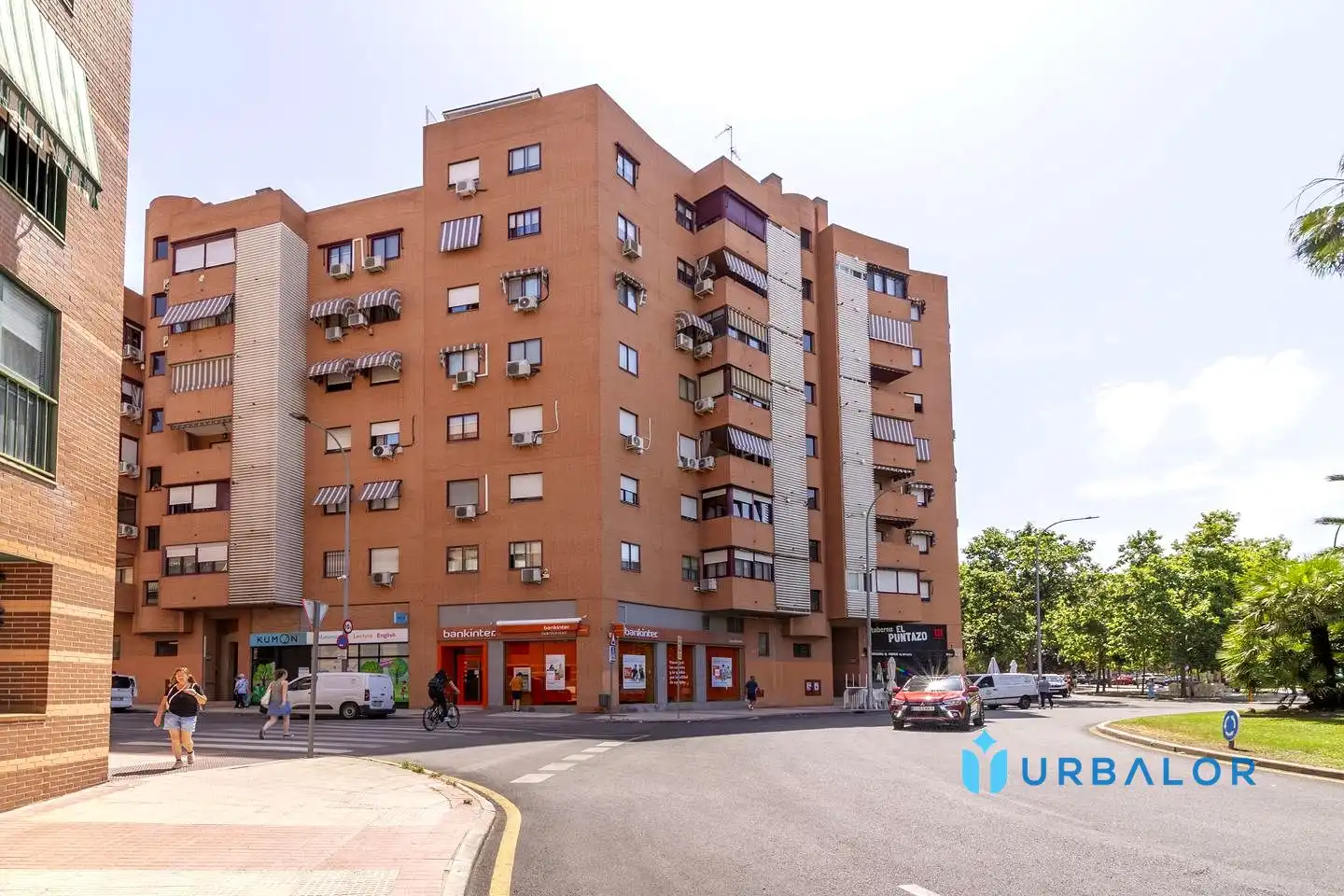 Vista exterior de Pis en venda en Alcorcón amb Calefacció, Parquet i Piscina comunitària