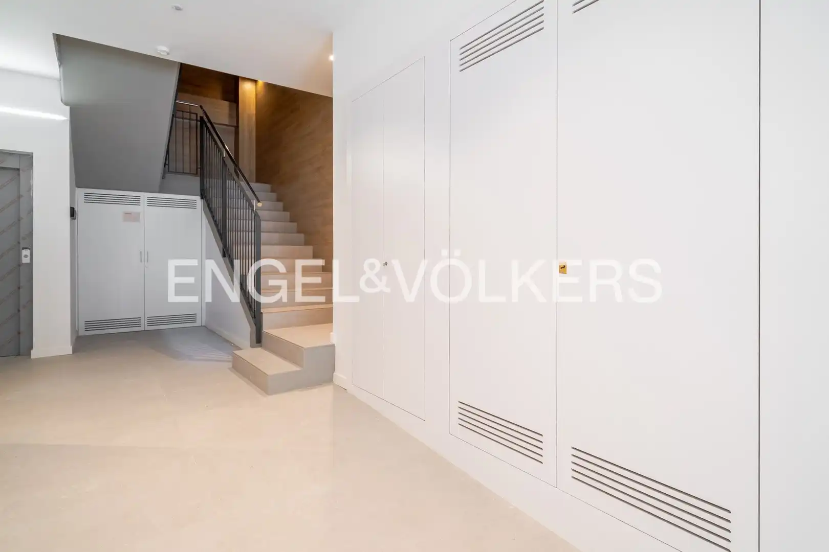 Piso en venta en L'Hospitalet de Llobregat con Aire acondicionado, Calefacción y Balcón