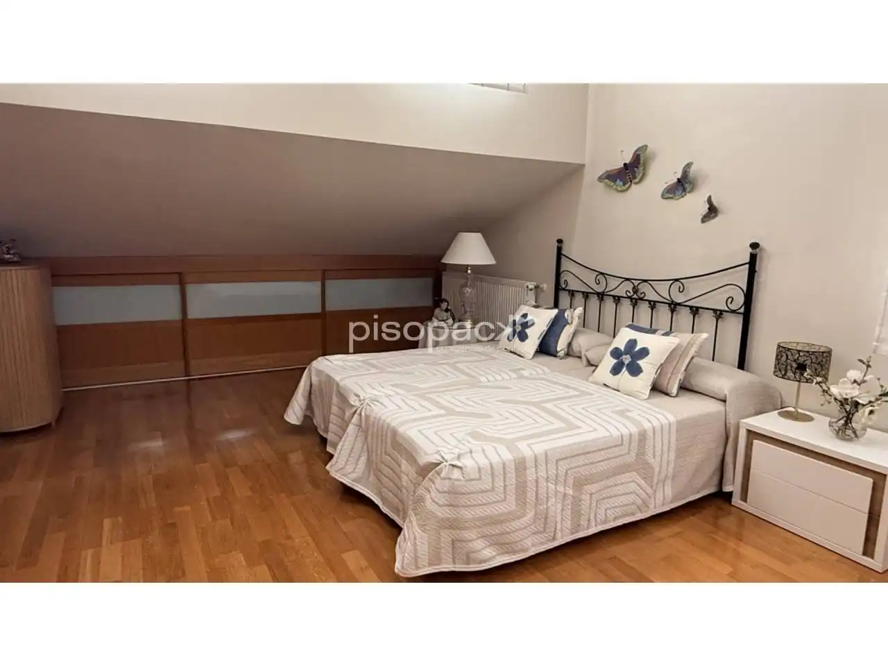 Habitación de Casa adosada en venta en Berrioplano / Berriobeiti con Calefacción, Jardín privado y Parquet