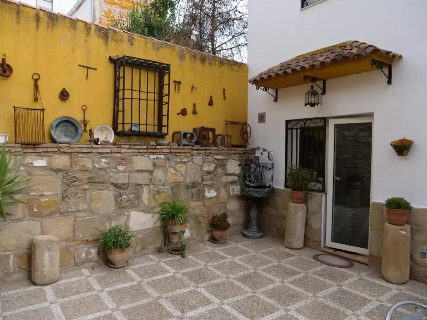 Terrasse von Wohnung zur Miete in Baeza mit Privatgarten, Abstellraum und Möbliert