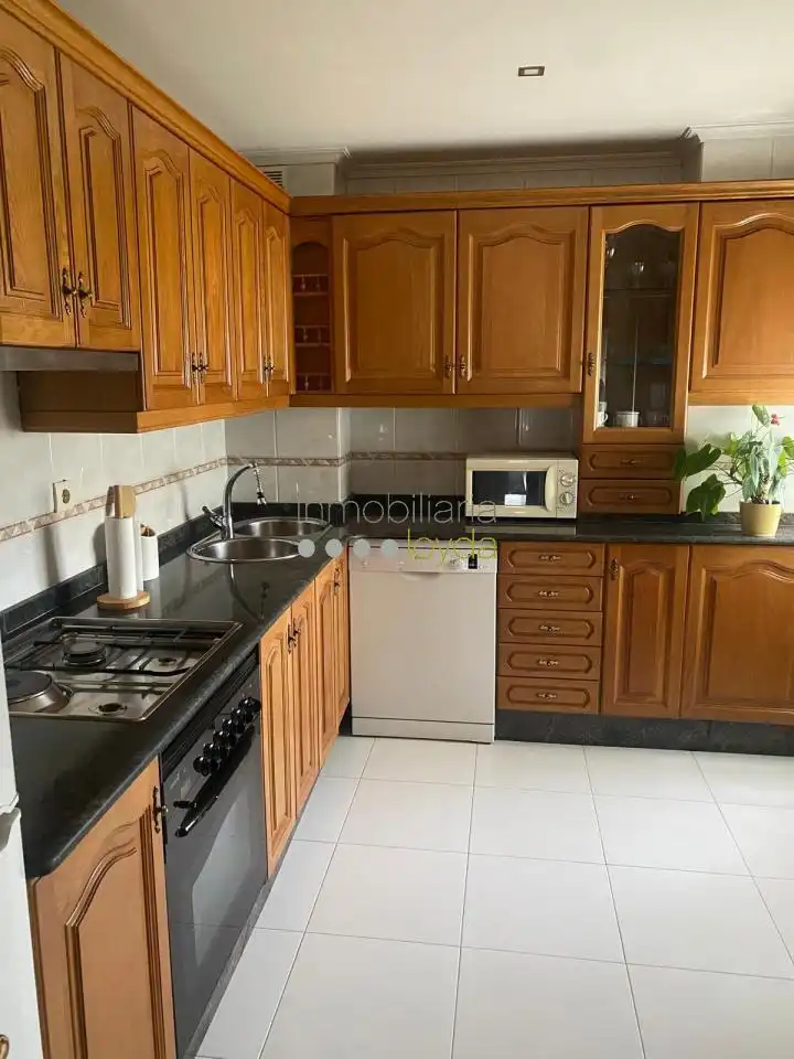 Flat with lift to rent in Ponteareas, imagen 2